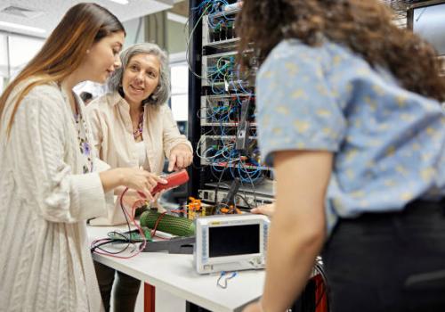 Ucompensar explicó cómo se ha transformado la educación para un mejor empleo