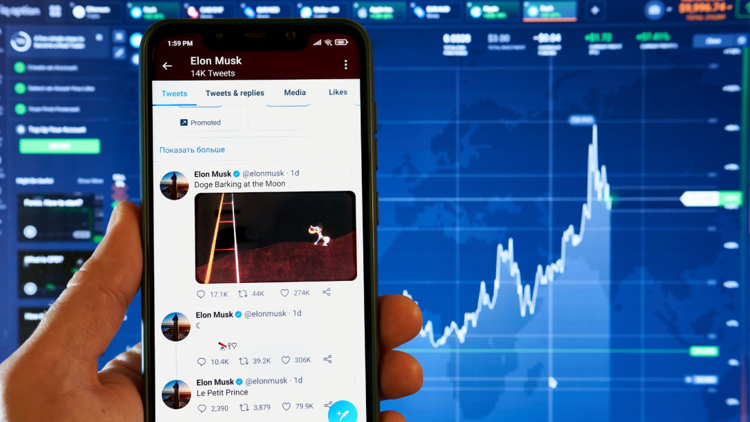 Twitter fue adquirido por Elon Musk en septiembre. Crédito: Canva. 